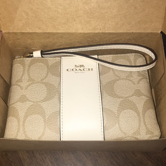 Coach Handbags - Authentic Coach wristlet